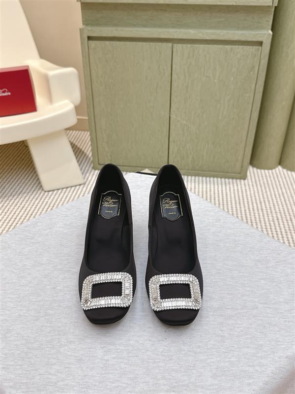 20251127171739903 300